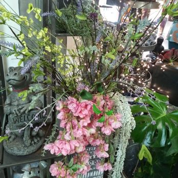 Village Nursery - Lovely decor - Nurseries & Gardening Near Me - Rimforest, California