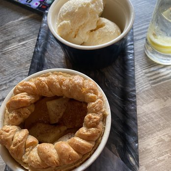 Sweet T's Southern Eatery - Donna's Treats So Sweet Peach Cobbler - Soul Food Near Me - Montclair, New Jersey