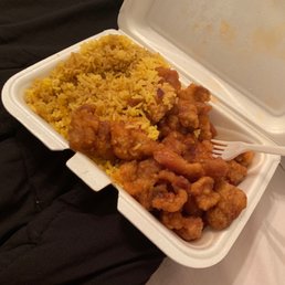 General Tso Chicken, tastes old. I feel like they gave me old food because they were gonna be closing in a HOUR. Terrible Cust. Service.