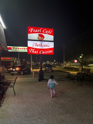 Pearl Cafe by null