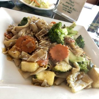 Mee Thai Restaurant - Pad Se Ew - veggie - Thai Near Me - Orlando, Florida
