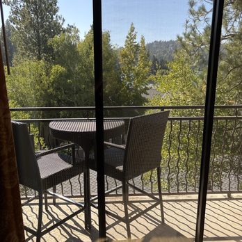 Lake Arrowhead Resort & Spa - Resorts Near Me - Lake Arrowhead, California