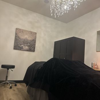 Inner Glow Studio - Massage room - Massage Near Me - Temecula, California Inner Glow Studio - Massage room - Massage Near Me - Temecula, California