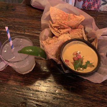 Broken English Taco Pub - The Loop - Chipotle queso - Mexican Near Me - Chicago, Illinois Broken English Taco Pub - The Loop - Chipotle queso - Mexican Near Me - Chicago, Illinois