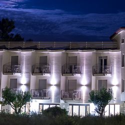 Hotel Beatrice - Hotel Beatrice, in posizione strategica a Sirolo L'ATMOSFERA E LA FAMILIARITÀ CHE RICORDATE, IL RESTO È NUOVO.