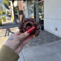 Roberto Donuts