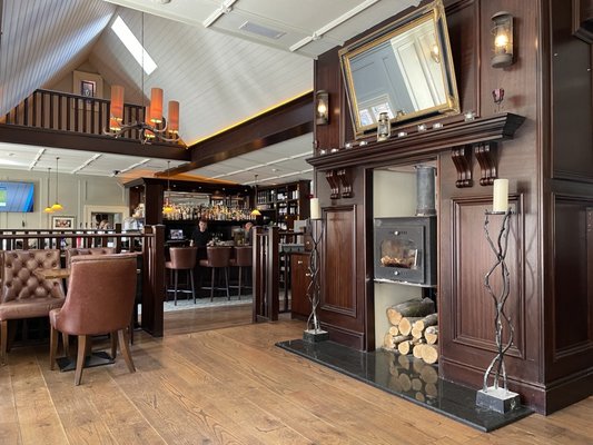 Byrne & Woods Bar & Restaurant by null