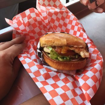 Stewart&Grub - Chicken burger - Chicken Wings Near Me - Downey, California Stewart&Grub - Chicken burger - Chicken Wings Near Me - Downey, California
