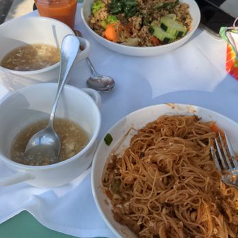 White Springs Cafe - Pad Thai Lunch Special - Thai Near Me - Arcadia, California White Springs Cafe - Pad Thai Lunch Special - Thai Near Me - Arcadia, California