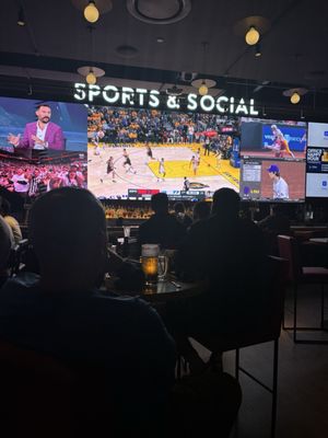 Sports & Social Green Hills by null