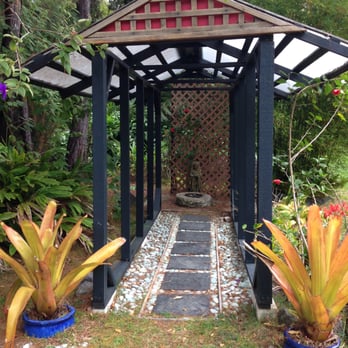 Cafe Ono - Garden feature - Coffee & Tea Near Me - Volcano, Hawaii Cafe Ono - Garden feature - Coffee & Tea Near Me - Volcano, Hawaii