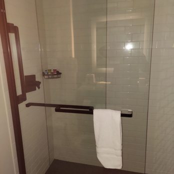 Hotel Blake - Very nice shower - rain shower with plenty of pressure and adjustable volume. - Hotels Near Me - Chicago, Illinois Hotel Blake - Very nice shower - rain shower with plenty of pressure and adjustable volume. - Hotels Near Me - Chicago, Illinois