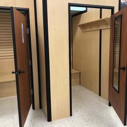 Society of St. Vincent De Paul - Nice fitting rooms!