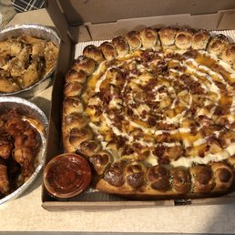 Chicken bacon ranch garlic knot pizza. Spicy bbq wings, and garlic Parmesan wings. Chicken bacon ranch garlic knot pizza. Spicy bbq wings, and garlic Parmesan wings.