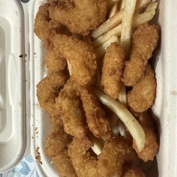 Cecil's Famous Burgers - Shrimp Basket - Burgers Near Me - Hayward, California