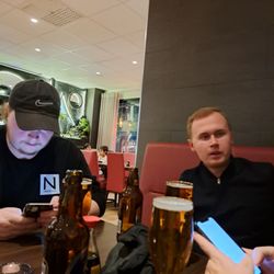 Ölpris:3 Inredning:2 Personal:2 Helhet:2 Trevligt ställe, men vi har ju pubkväll o det var ju en thaiirestaurang