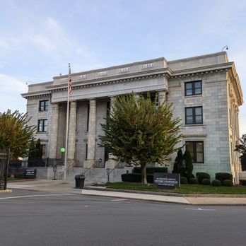 Alamance County Historical Courthouse - Alamance County Courthouse, Graham - Courthouses Near Me - Graham, North Carolina Alamance County Historical Courthouse - Alamance County Courthouse, Graham - Courthouses Near Me - Graham, North Carolina