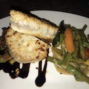 Moonshadows - Great tuna steak - Seafood Near Me - Malibu, California Moonshadows - Great tuna steak - Seafood Near Me - Malibu, California