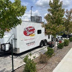 My Momma’s House Soul Food - In the Parking lot of Oasis Fresh Market Corner of N Peoria & Reading... Every Sunday