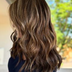 The Balayage Blonde - Extensions + highlights