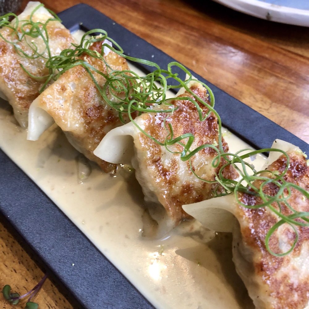 Makoto - Crispy chicken dumplings - Japanese Near Me - Ciudad de Mexico, DIF Makoto - Crispy chicken dumplings - Japanese Near Me - Ciudad de Mexico, DIF