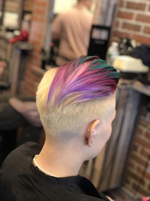 Cut Above On 7th by null