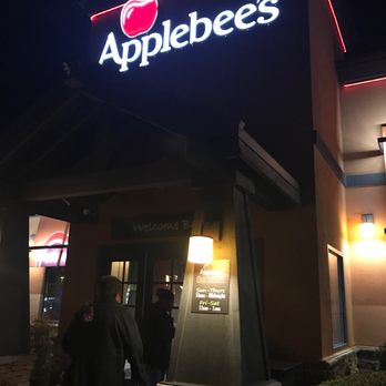 Applebee's Grill + Bar - 02/10/2019 happy hour - American Near Me - Visalia, California