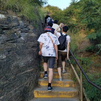Diamond Head State Monument - Few more steps to the tunnel. - Parks Near Me - Honolulu, Hawaii