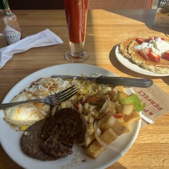 Applebee's Grill + Bar - Farm fresh platter - American Near Me - Bronx, New York Applebee's Grill + Bar - Farm fresh platter - American Near Me - Bronx, New York