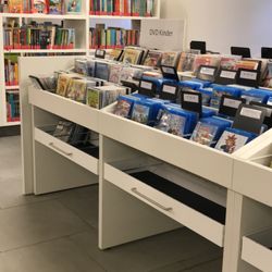 Stadtbibliothek Zwickau - Stadtbibliothek Zwickau mestská knižnica Zwickau