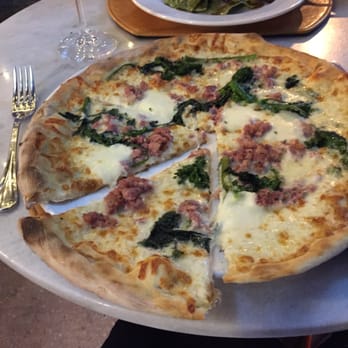 Dolce Italian - Salsiccia and broccoli rabe pizza - Italian Near Me - Miami Beach, Florida