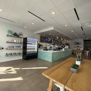 Bluestone Lane Post Oaks Plaza - Full coffee shop - Coffee & Tea Near Me - Houston, Texas