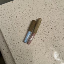 Weedier's fake product on the right! Weedier's fake product on the right!