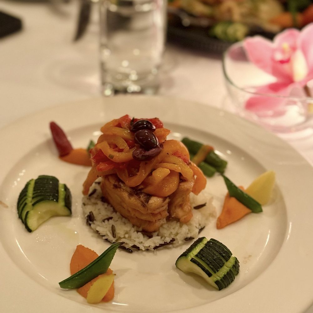 Restaurant Bonaparte - Grilled salmon fillet with marinated bell peppers - French Near Me - Montreal, Quebec Restaurant Bonaparte - Grilled salmon fillet with marinated bell peppers - French Near Me - Montreal, Quebec