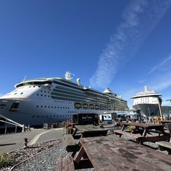 Sitka Sound Cruise Terminal - Cruise ships