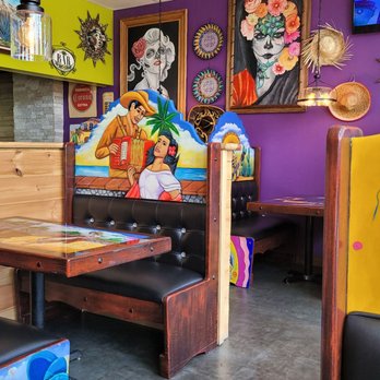 Pepos Burrito Bar - the interior of a mexican restaurant - Mexican Near Me - Etowah, Tennessee Pepos Burrito Bar - the interior of a mexican restaurant - Mexican Near Me - Etowah, Tennessee