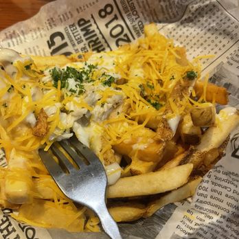 Red Lobster - Crab Crabby Cheese Fries - Seafood Near Me - Wyomissing, Pennsylvania