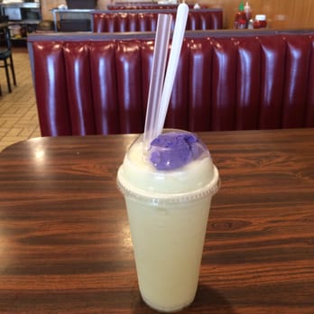 Jess Cafe - Lime smoothie topped with taro ice cream. My invention. Not bad! $5 - Chinese Near Me - Chicago, Illinois