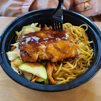 Teriyaki Madness - Salmon with noodles and veggies - Asian Fusion Near Me - Vernon Hills, Illinois Teriyaki Madness - Salmon with noodles and veggies - Asian Fusion Near Me - Vernon Hills, Illinois