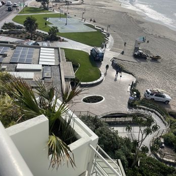 Casa Loma Beach Hotel - View from Pacific Terrace - Hotels Near Me - Laguna Beach, California Casa Loma Beach Hotel - View from Pacific Terrace - Hotels Near Me - Laguna Beach, California