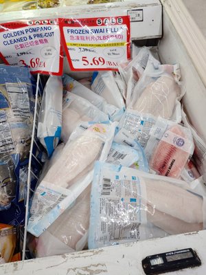 Manila Oriental Market by null