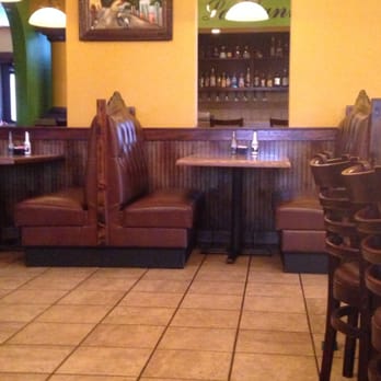 Los Mexicanos - tables and booths in a restaurant - Mexican Near Me - Oxford, Alabama