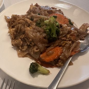 Rice & Curry - Pad See Ew - Thai Near Me - Maple Glen, Pennsylvania