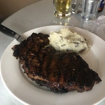 Aspen House Restaurant - Seafood Near Me - Rawlins, Wyoming