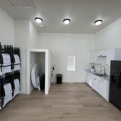 Iron hall - Event space kitchenette with 4 tables and 24 chairs