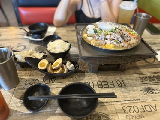 Tawian Hotpot by null