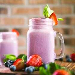 Crave Natures Eatery - BERRY ME SMOOTHIE