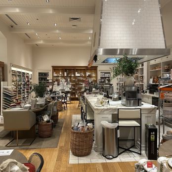 Williams Sonoma - Kitchen & Bath Near Me - Chicago, Illinois