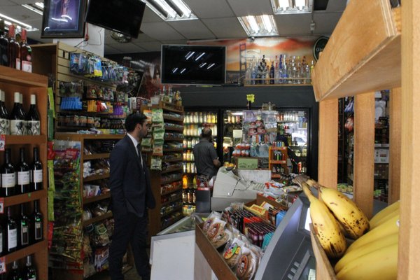 Town Country Market - Sake, Fruits, Beer, Pharmacy, Bakery, Wine, Alcohol, Spirits by null