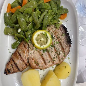 Cabrinha - Tuna - Wine Bars Near Me - Almada, 15